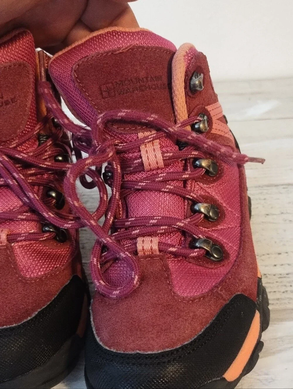 Hiking Boots Mountain Warehouse (U.S.A girls size 1) UK girls size 13) color
